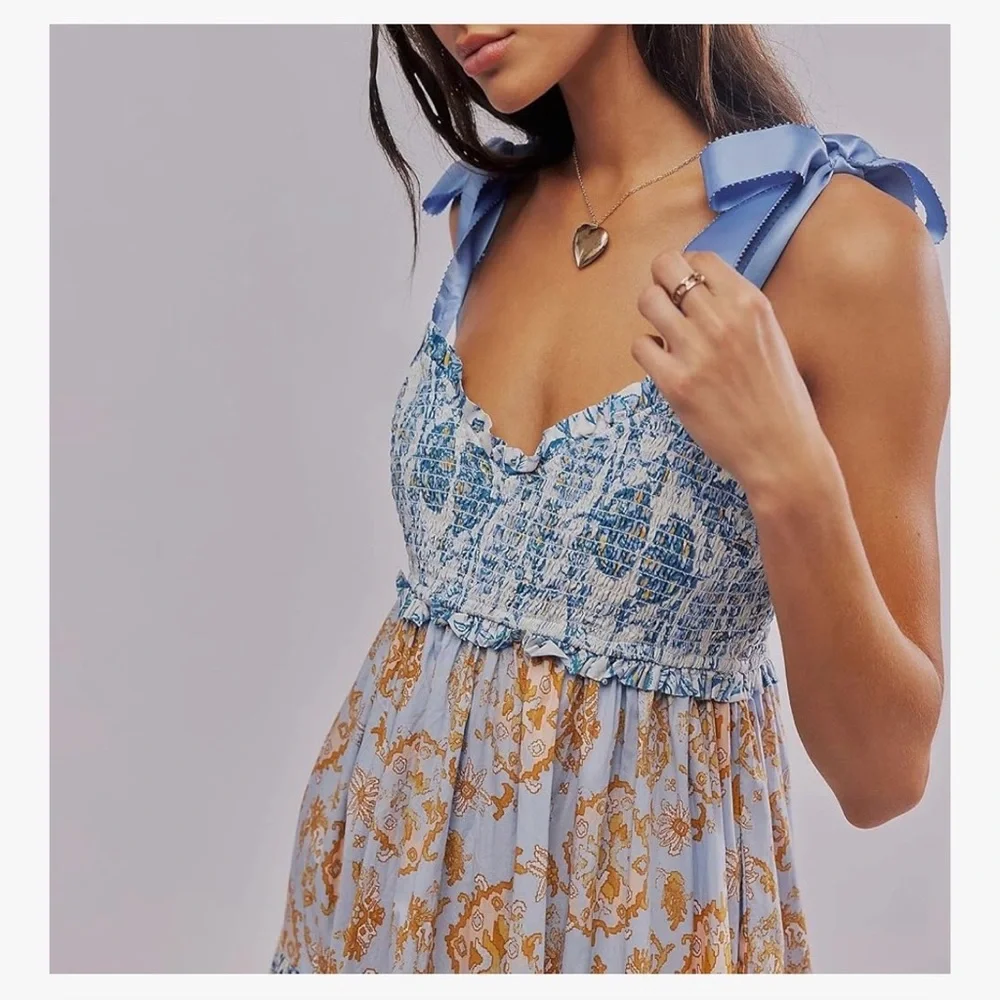 Women’s Flowy Smoked Maxi Summer Dress - Picture 3 of 9